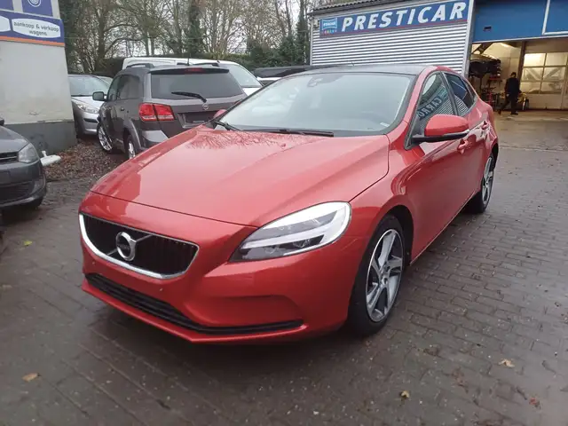 Volvo V40 V40 2.0 D2 Black Edition AdBlue (EU6d-TEMP)