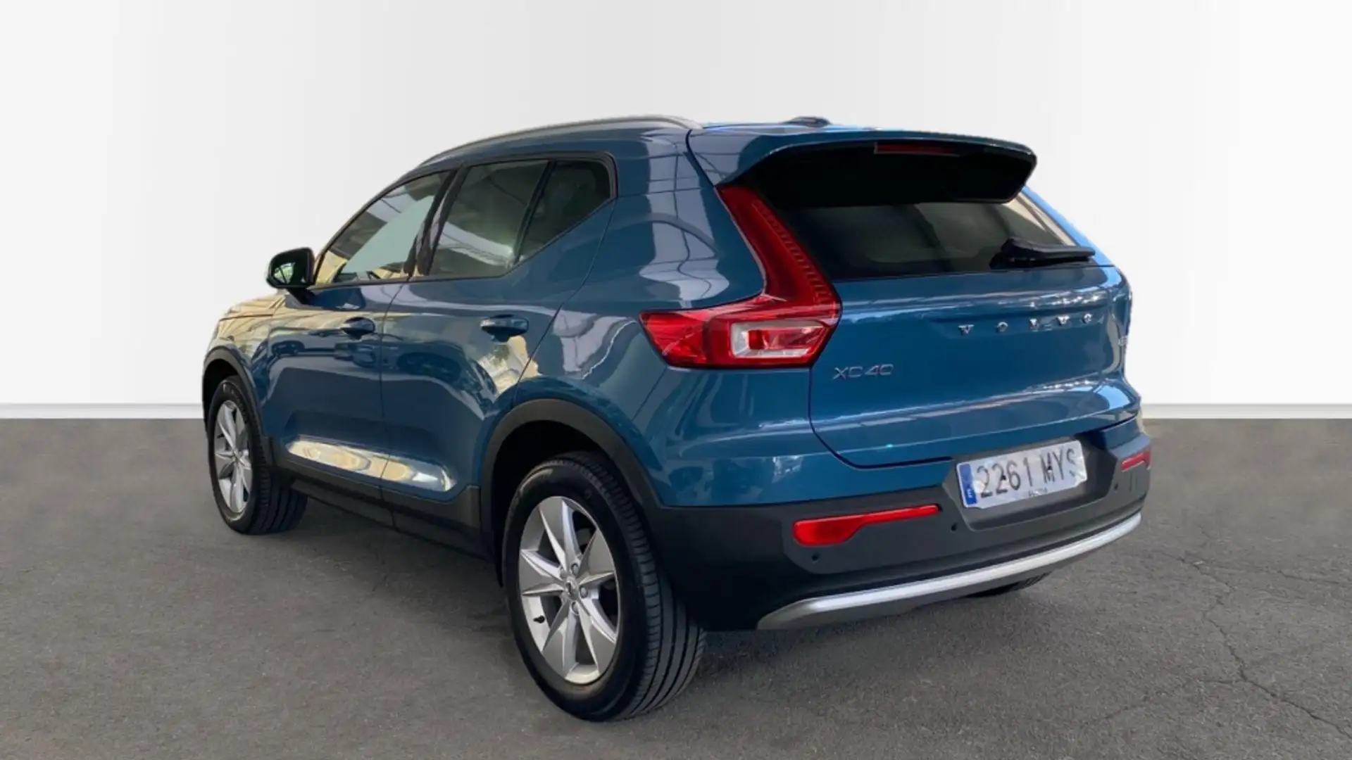 Volvo XC40 CORE, B3 MILD HYBRID, GASOLINA - 2
