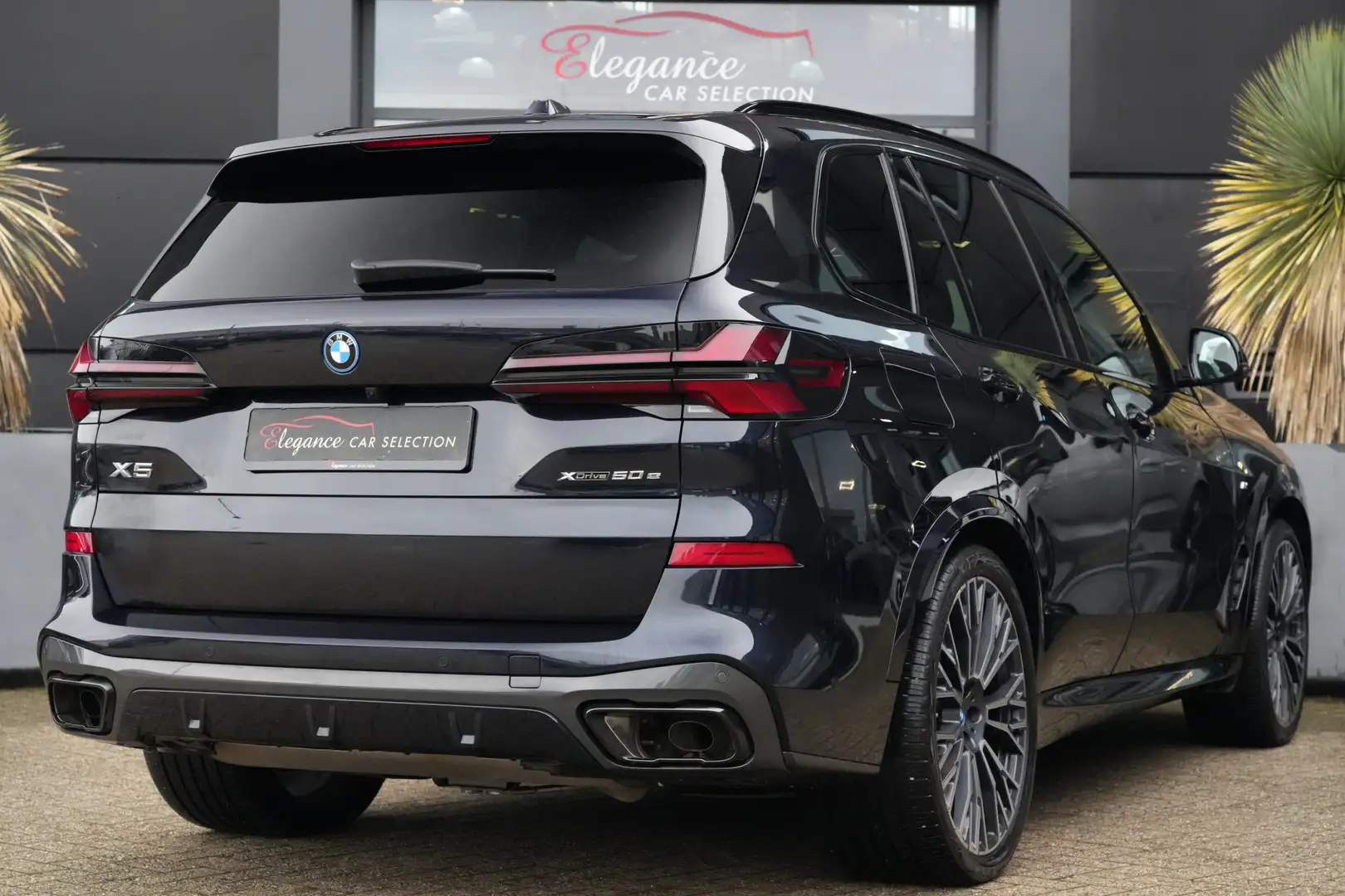 BMW X5 xDrive50e M Sport 490pk Panoramadak/AR/HUD/Trekhaa Bleu - 2