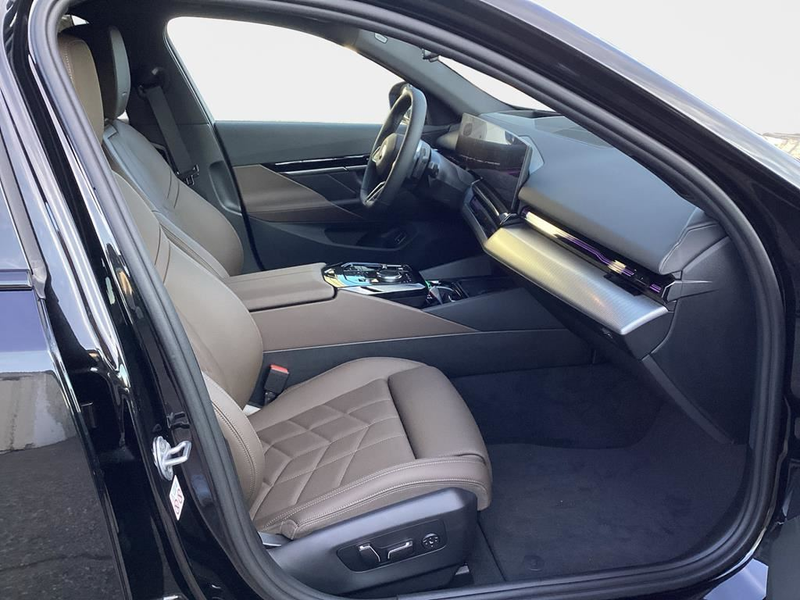 BMW 520 — photo 11