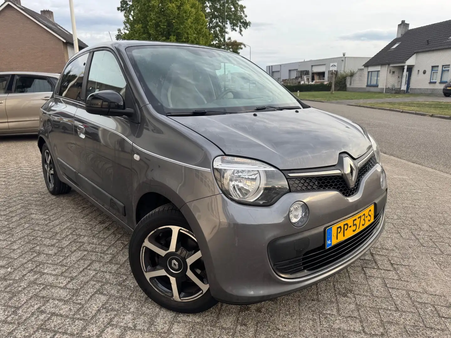 Renault Twingo 1.0 SCe Limited Airco, Pdc, Nieuwe APK Grigio - 2