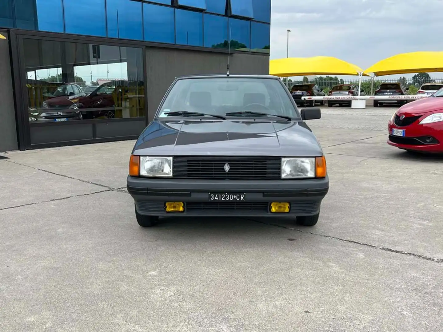 Renault R 9 R9 1.2 TL Unico proprietario - Tetto Apribile Gris - 2