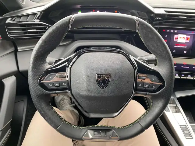Peugeot 308 view 8