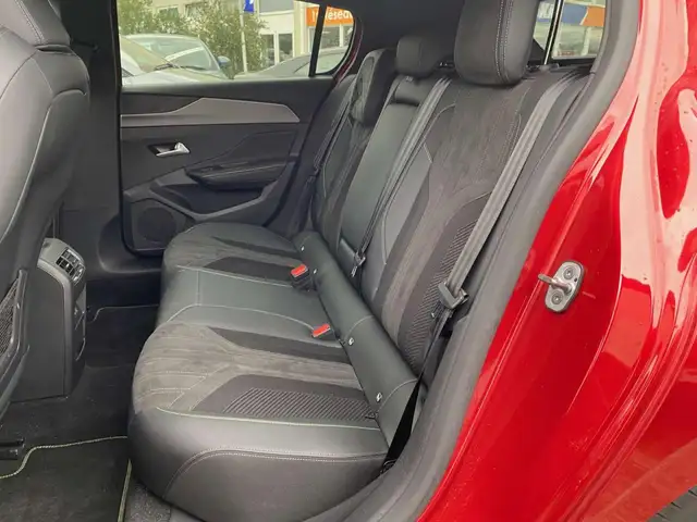Peugeot 308 view 6