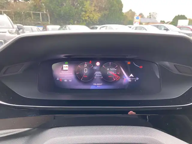 Peugeot 308 view 9