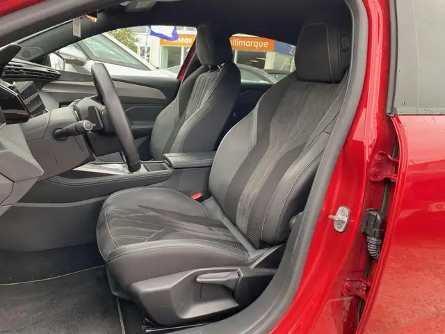 Peugeot 308 view 5