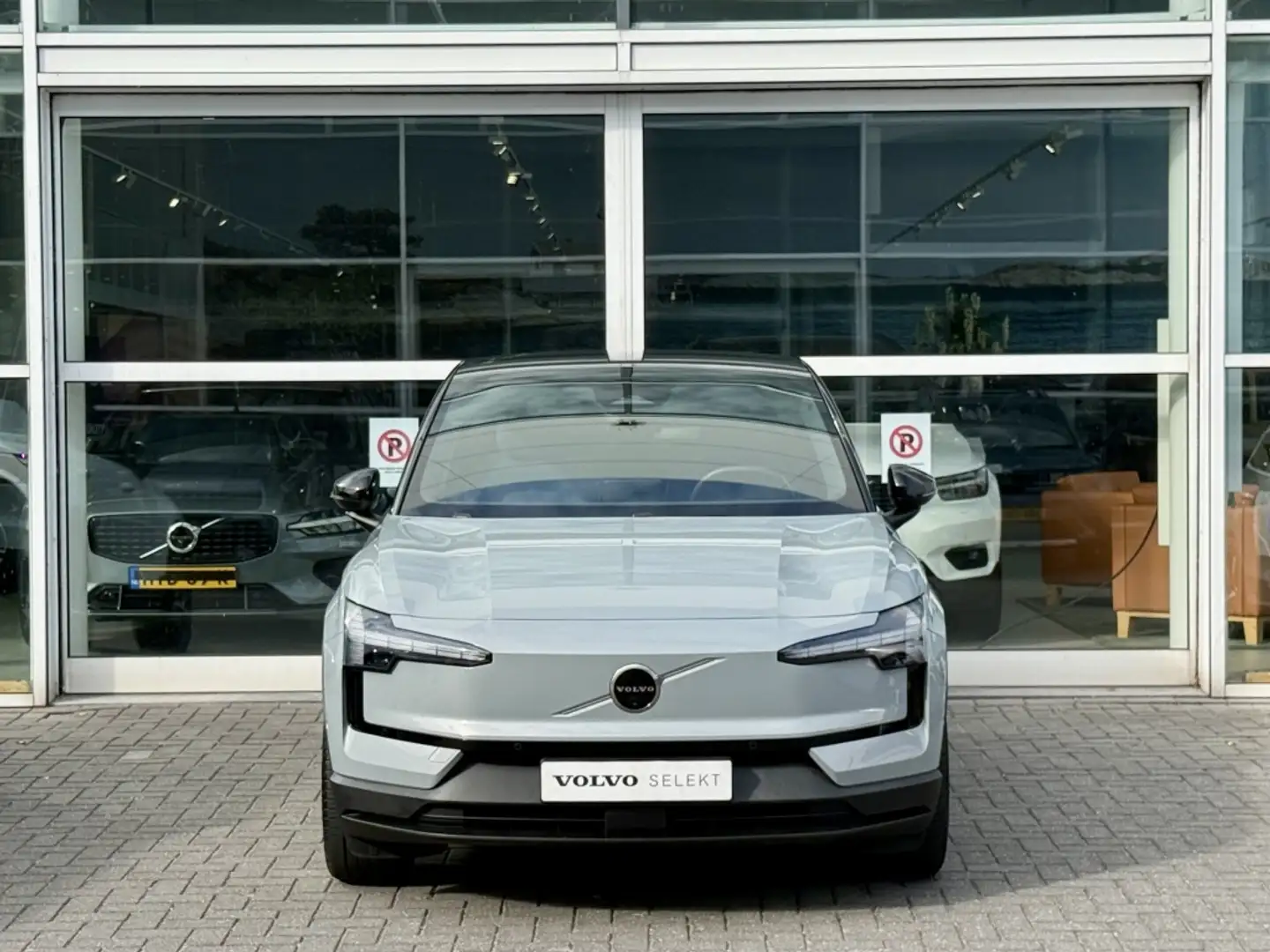 Volvo EX30 Extended Range Ultra 272PK| Panodak| Adap.Cruise| Gris - 2