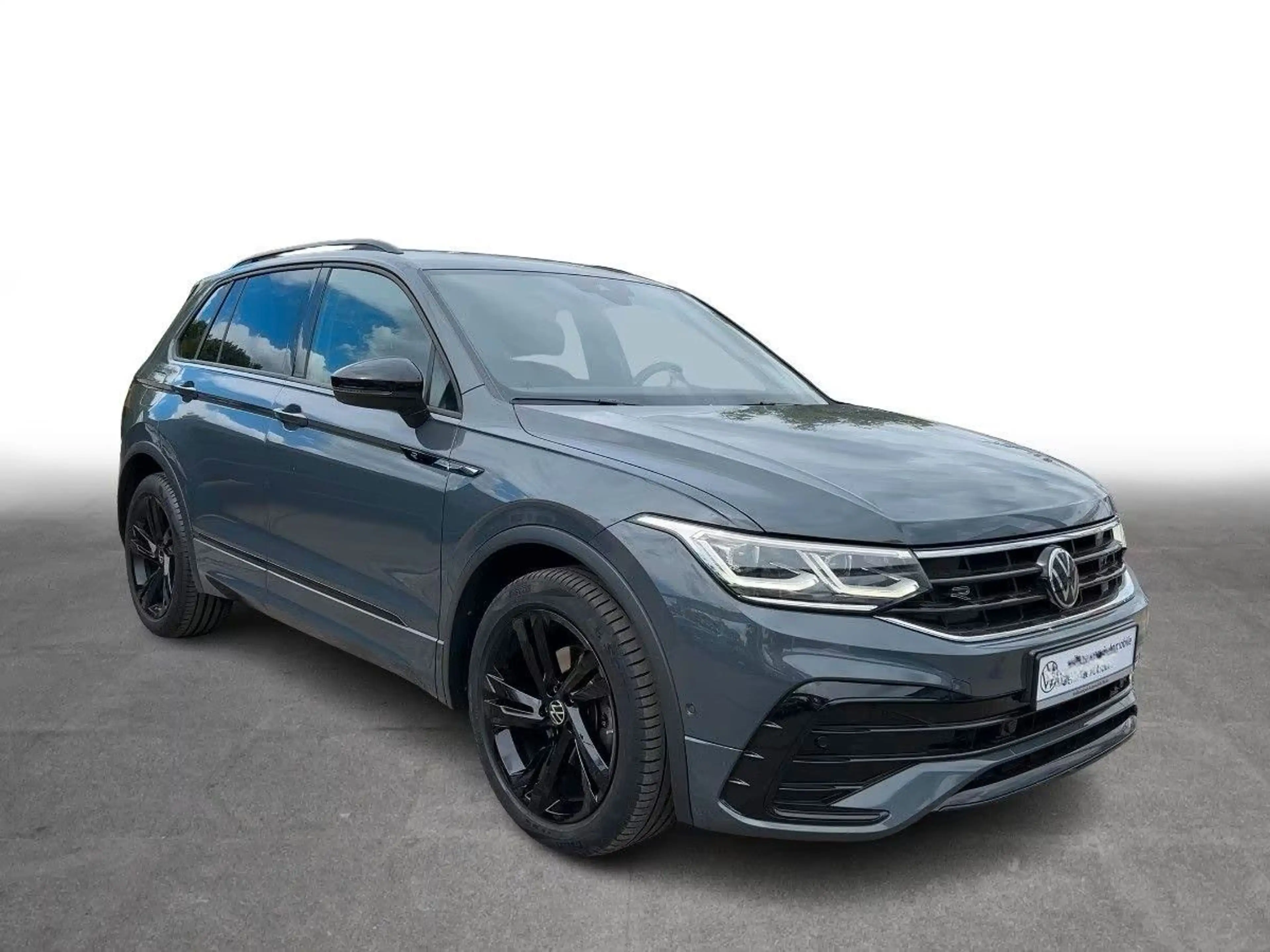 Volkswagen Tiguan R-Line Pano/BLACK/KEYLESS/FULL — photo 12