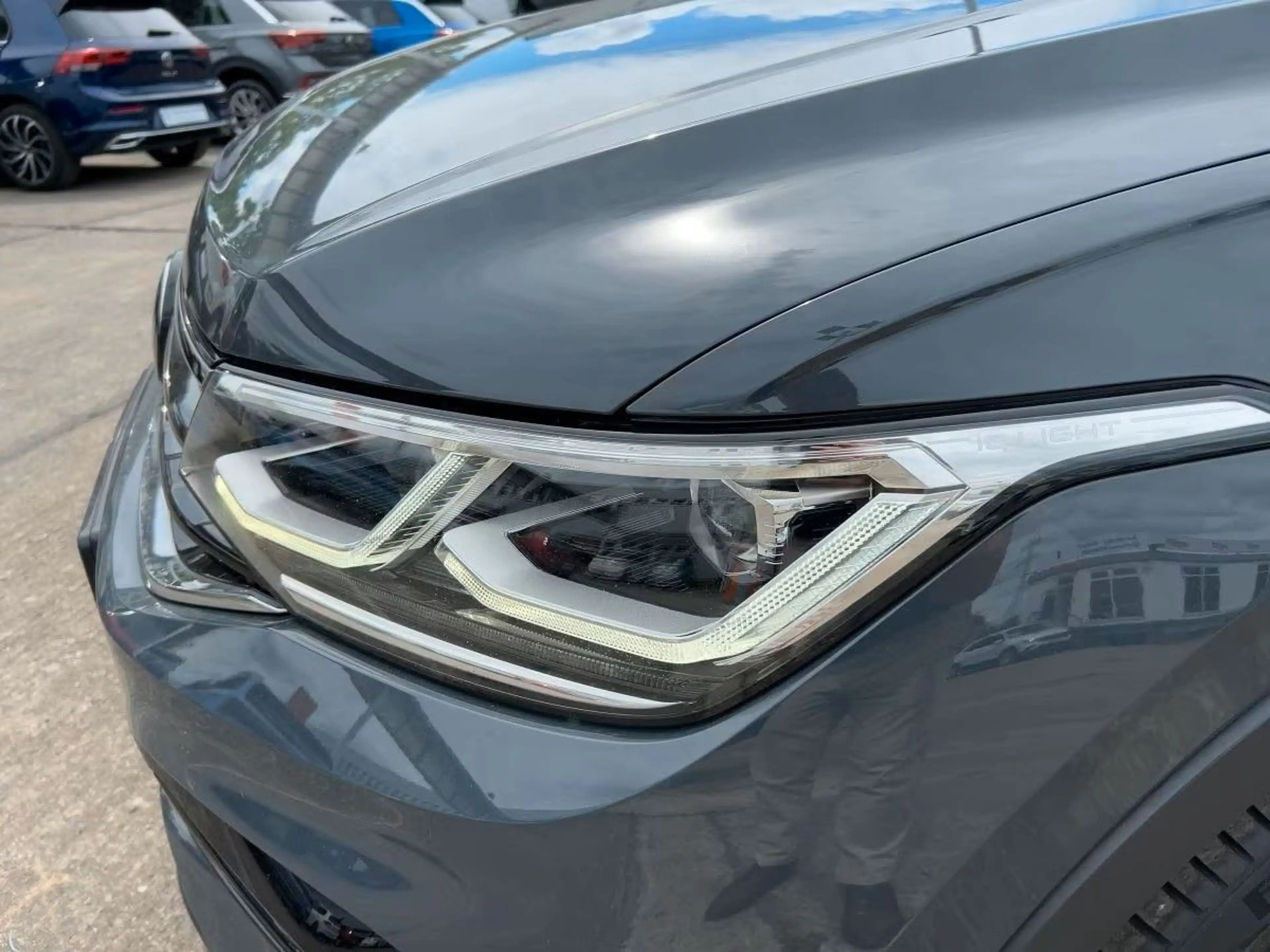 Volkswagen Tiguan R-Line Pano/BLACK/KEYLESS/FULL — photo 7