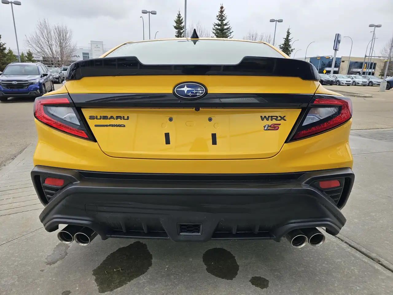 Subaru WRX снимка Subaru WRX