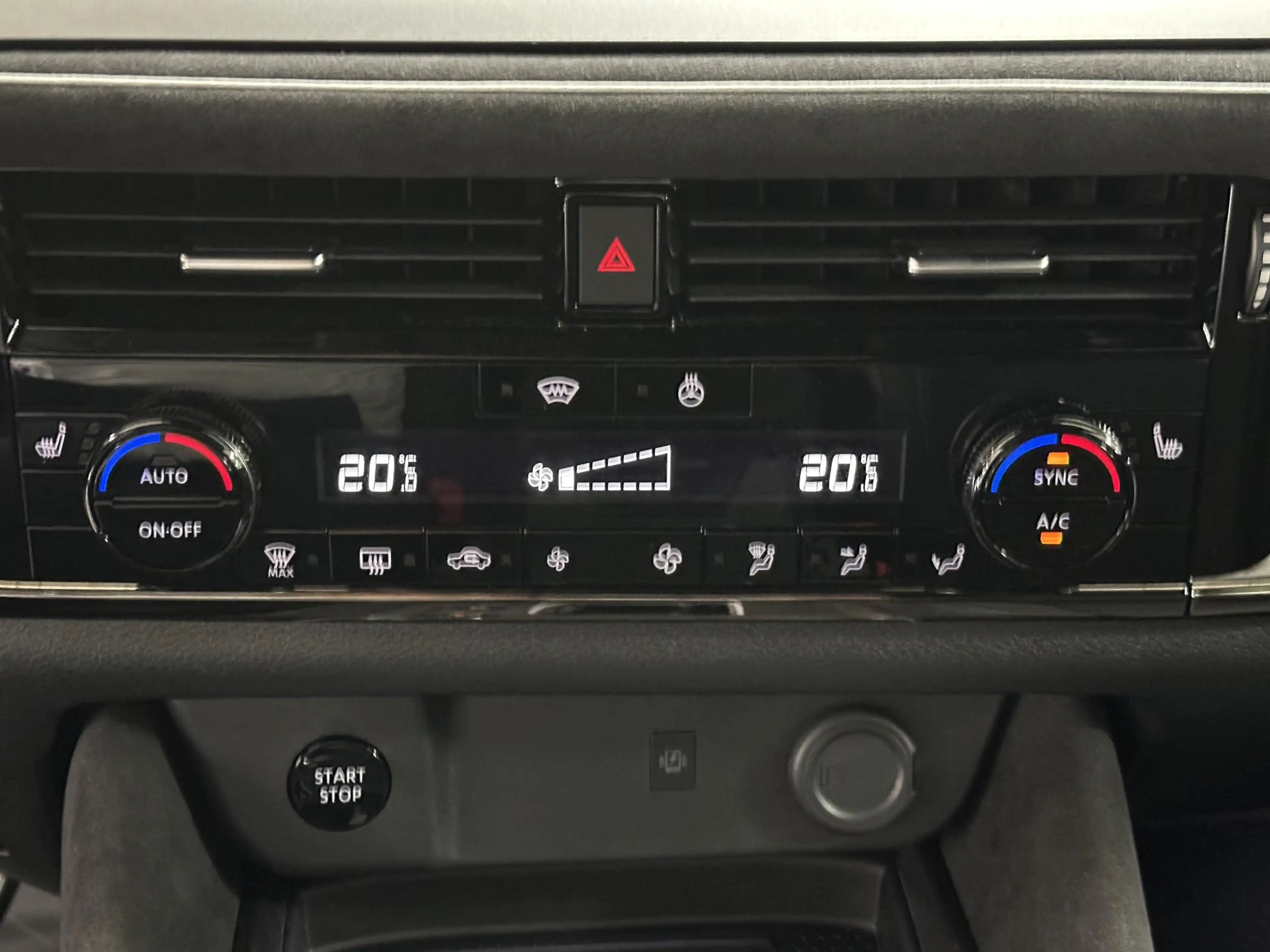 Nissan Qashqai 1.5 e-Power N-Design 360 CAMERA | HEAD-UP DISPLAY — photo 14