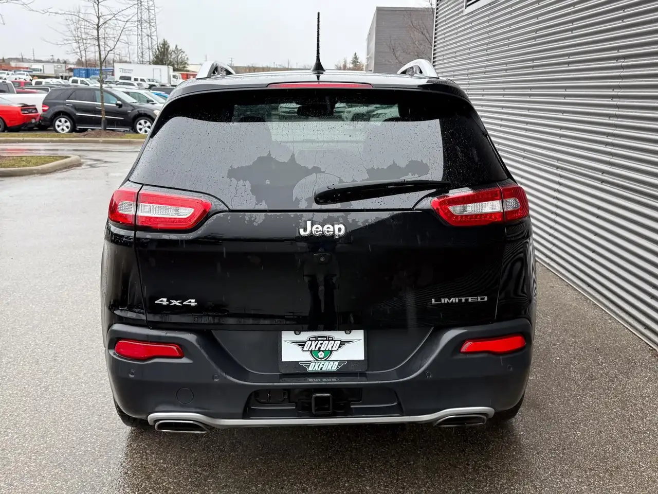 Jeep Cherokee снимка Jeep Cherokee
