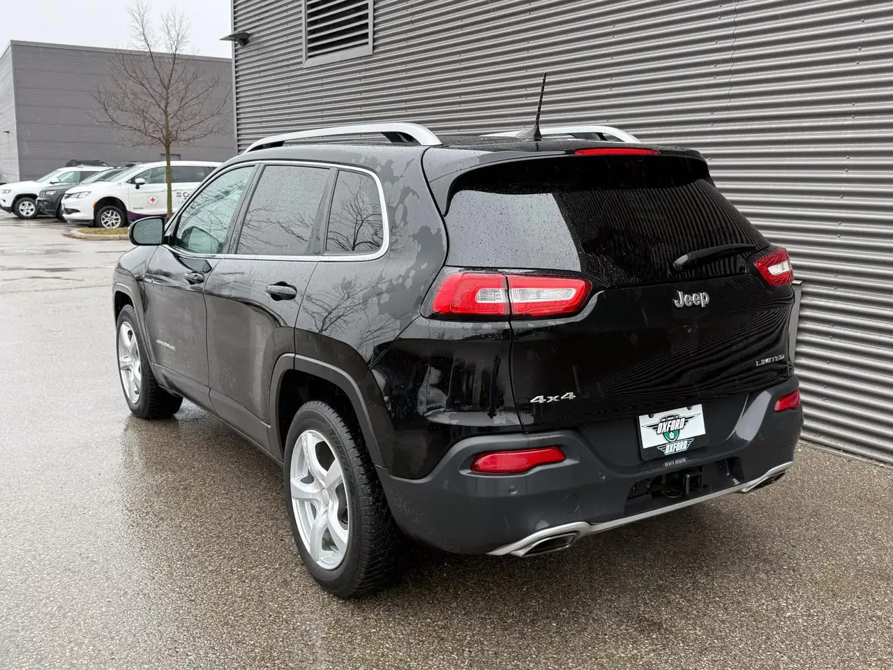Jeep Cherokee снимка Jeep Cherokee