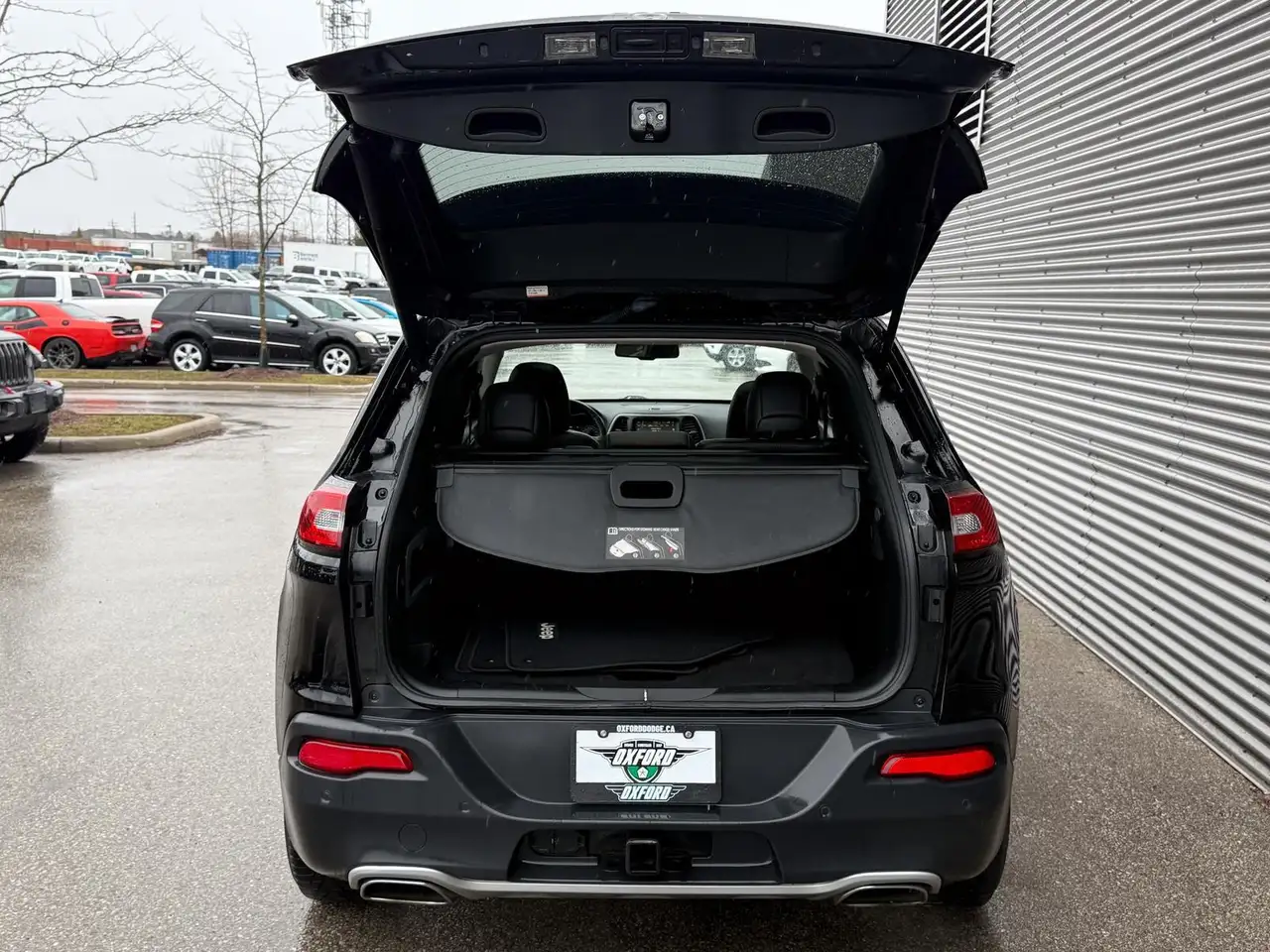 Jeep Cherokee снимка Jeep Cherokee