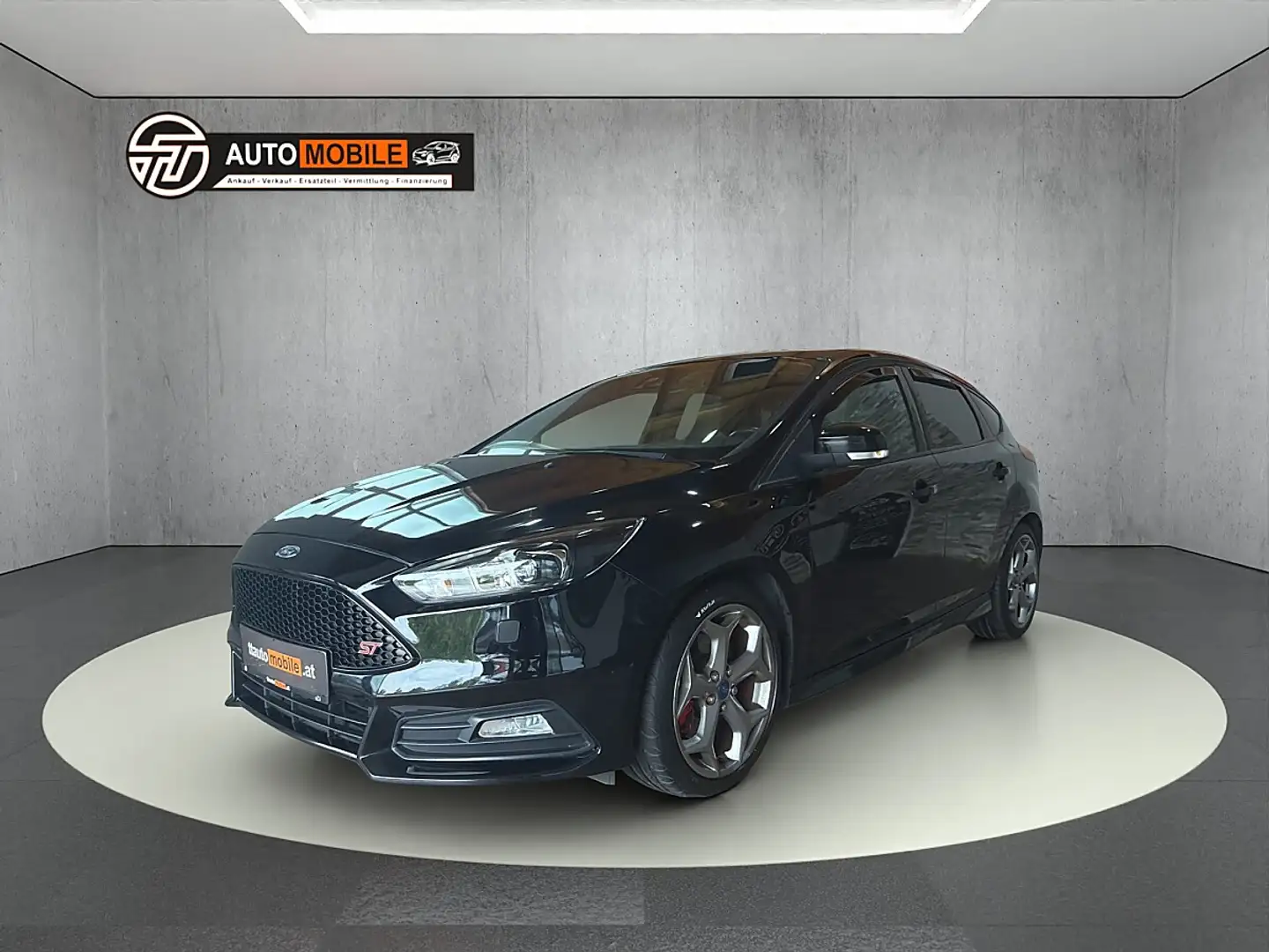 Ford Focus ST 2.0 TDCi ST Start/Stop Schwarz - 1