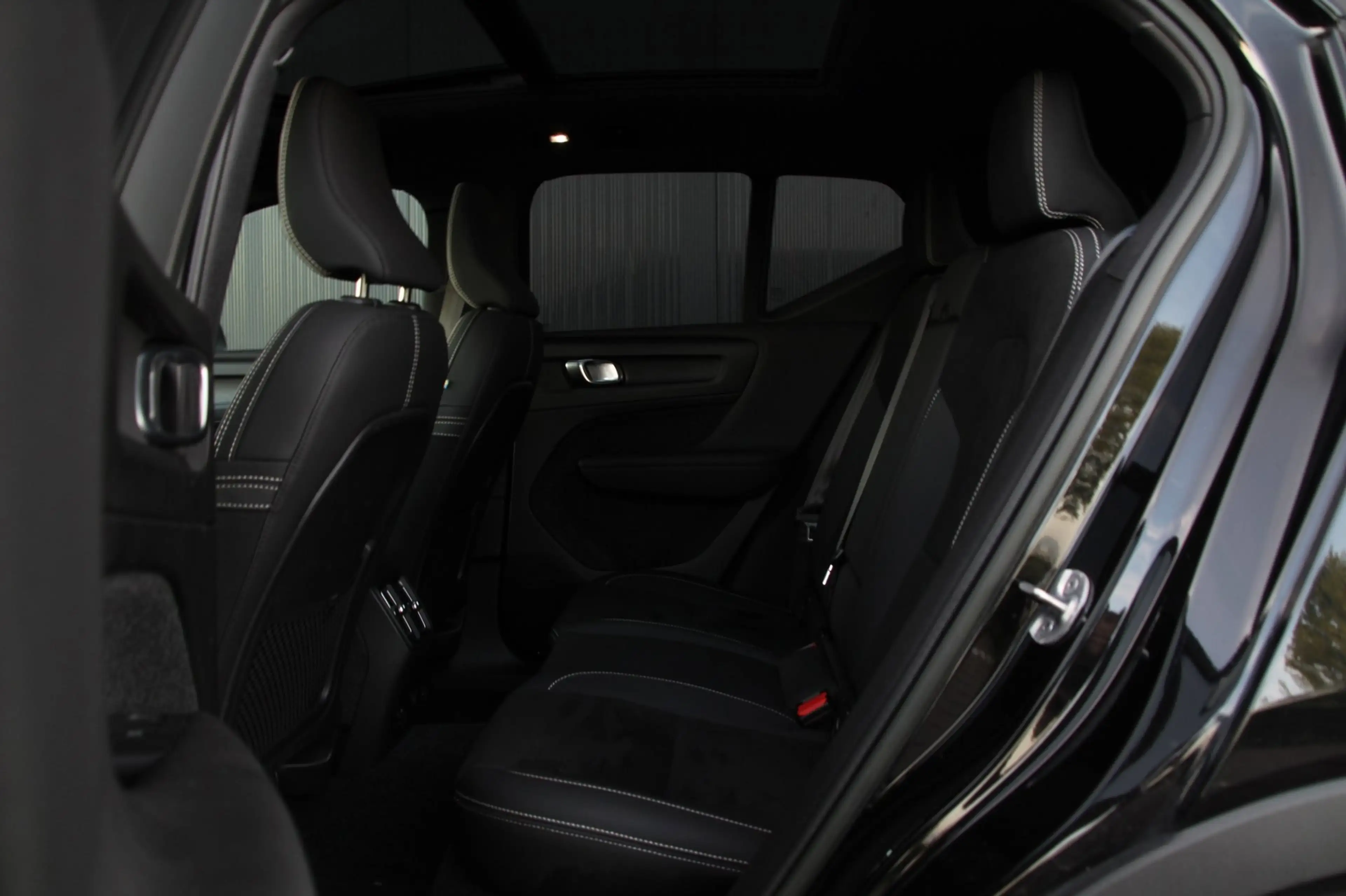 Volvo XC40 Recharge Twin Ultimate 78 kWh | Trekhaak | Panoram — photo 15