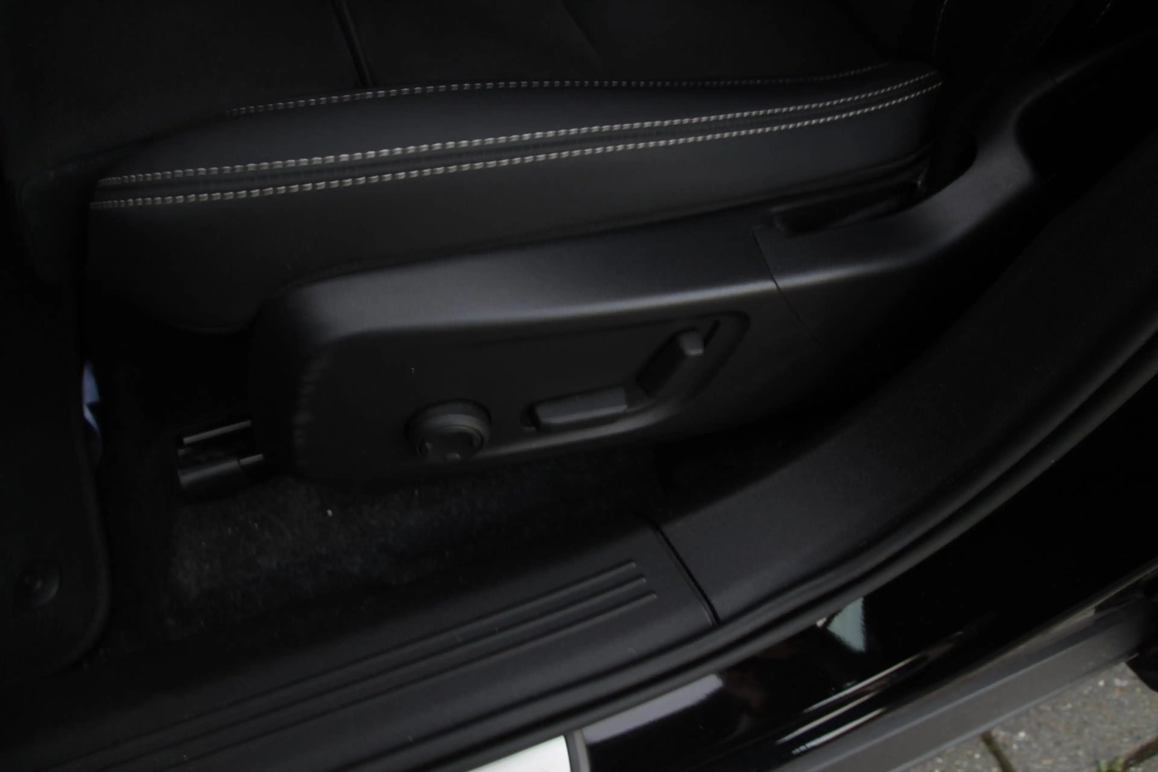 Volvo XC40 Recharge Twin Ultimate 78 kWh | Trekhaak | Panoram — photo 13
