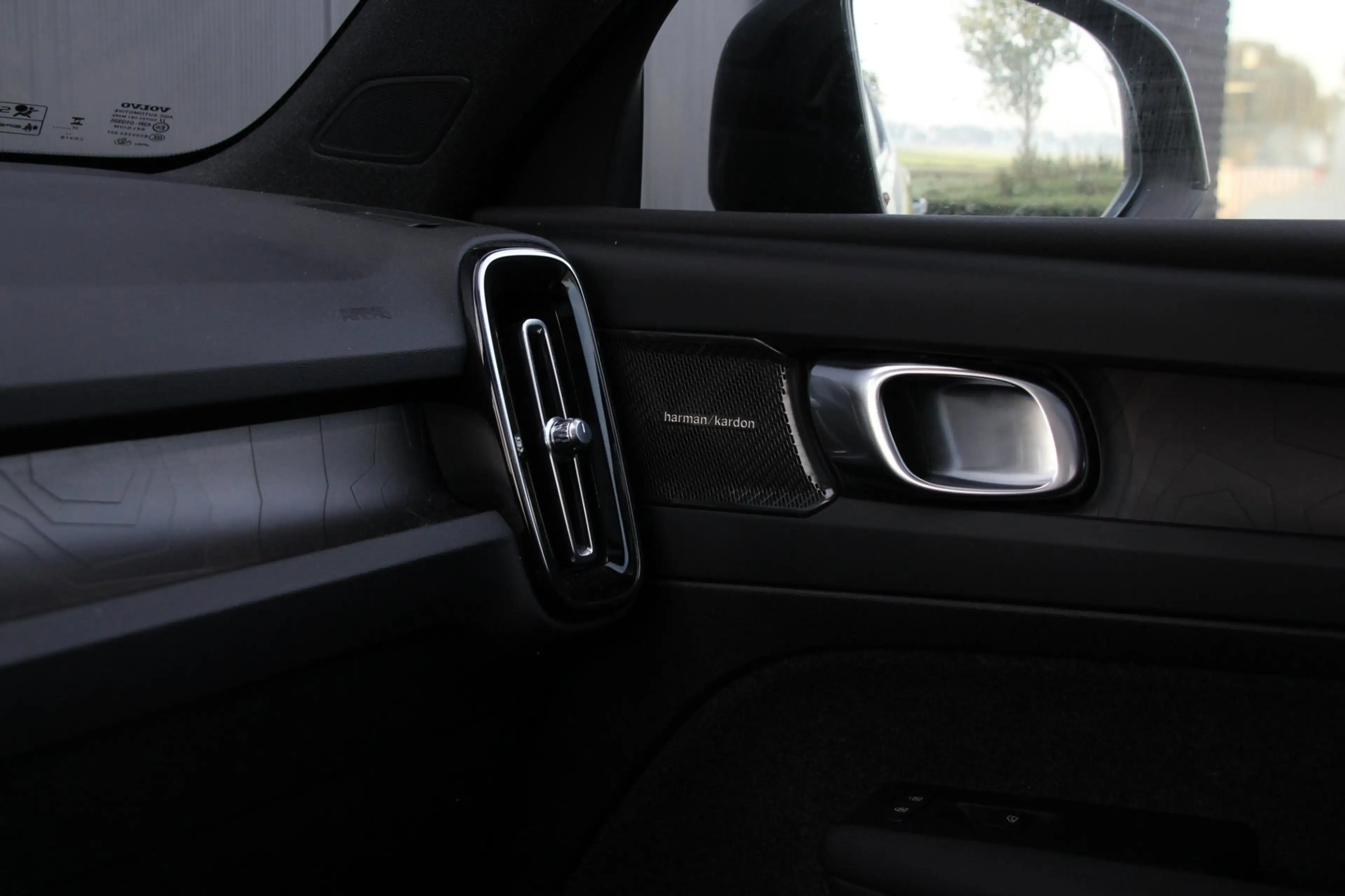 Volvo XC40 Recharge Twin Ultimate 78 kWh | Trekhaak | Panoram — photo 33
