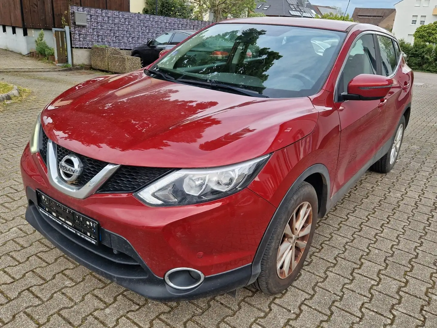 Nissan Qashqai Visia 1.2 Benzin Klima Leder Navi ALU Rosso - 1