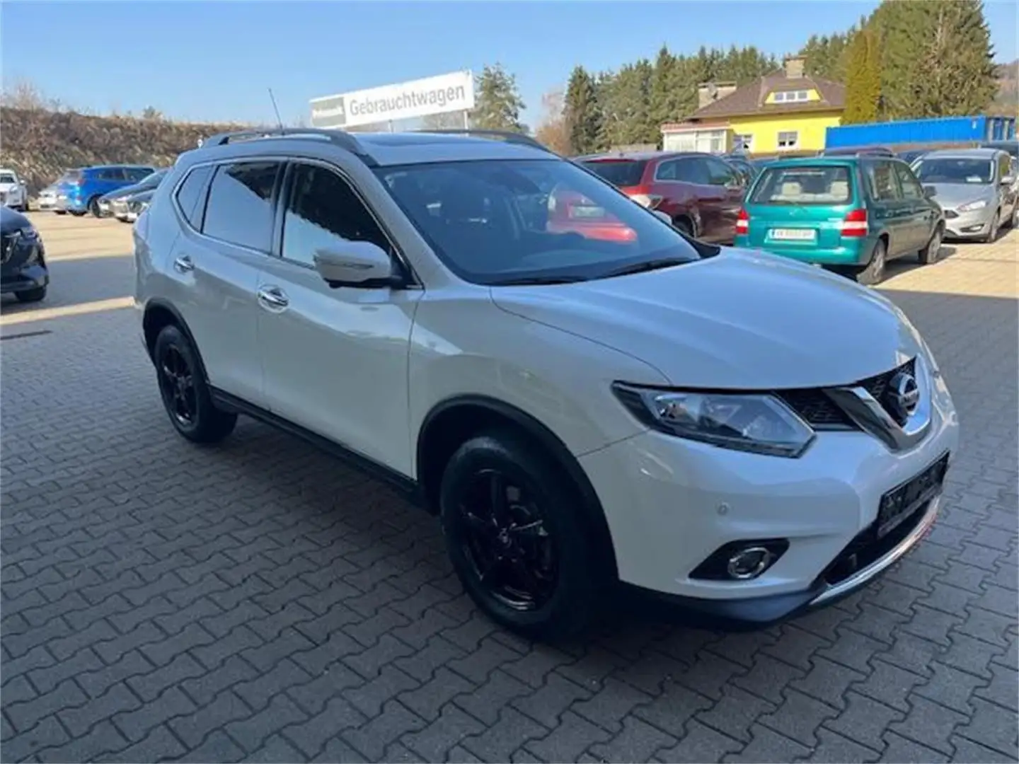 Nissan X-Trail X-TRAIL 2,0dCi N-Connecta Aut. ALL-MODE 4x4i Weiß - 2