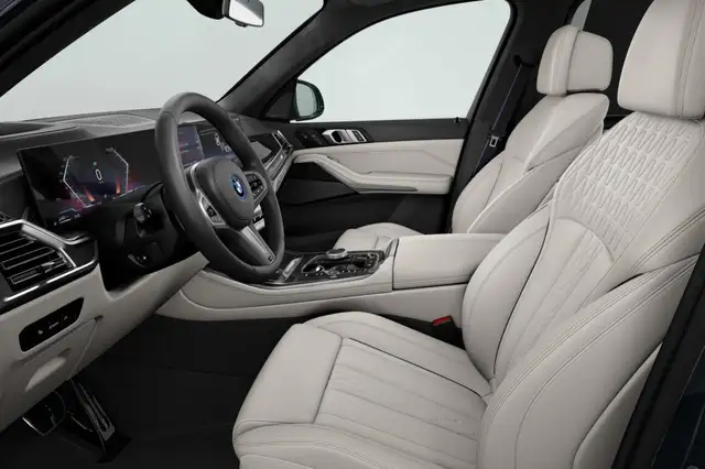 BMW X5 view 4