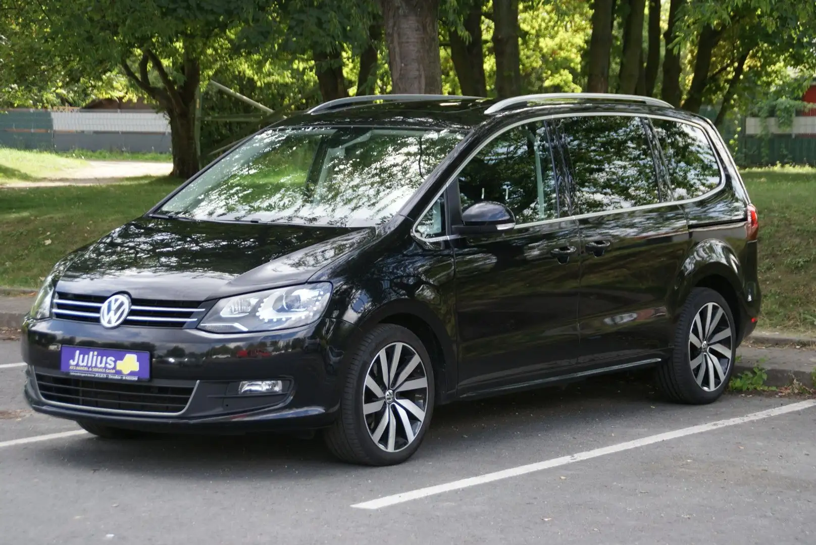 Volkswagen Sharan Sound 2.0 TDI AHK SHZ 7 SITZE 1.HD Noir - 2