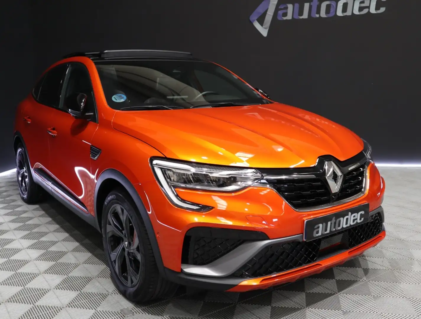 Renault Arkana 1.6 E-Tech R.S.Line Fast Track 105kW Naranja - 2