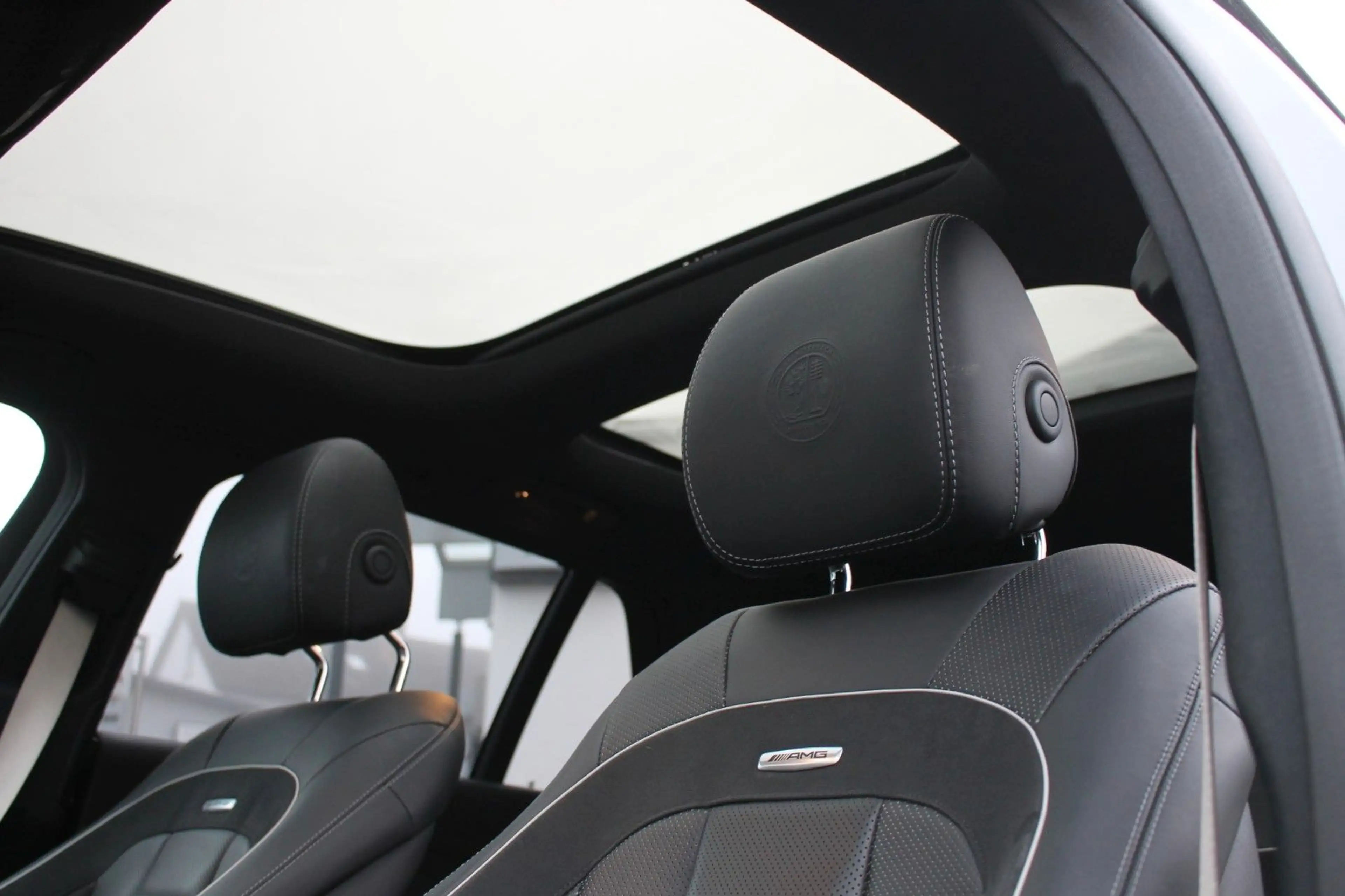 Mercedes-Benz E 63 AMG E 63 S AMG 4Matic 820PS 8Fach bereift — photo 9