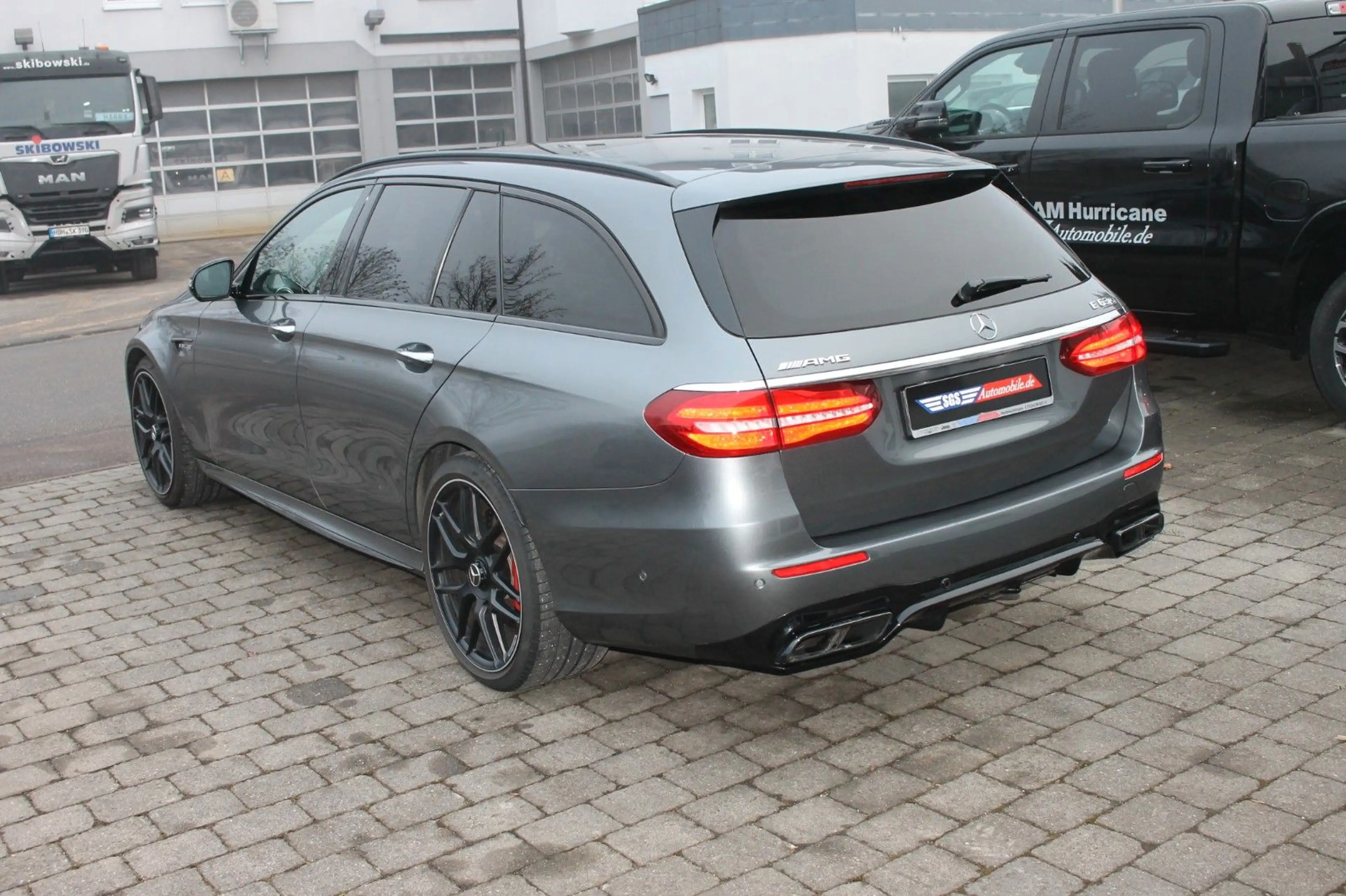 Mercedes-Benz E 63 AMG E 63 S AMG 4Matic 820PS 8Fach bereift — photo 4