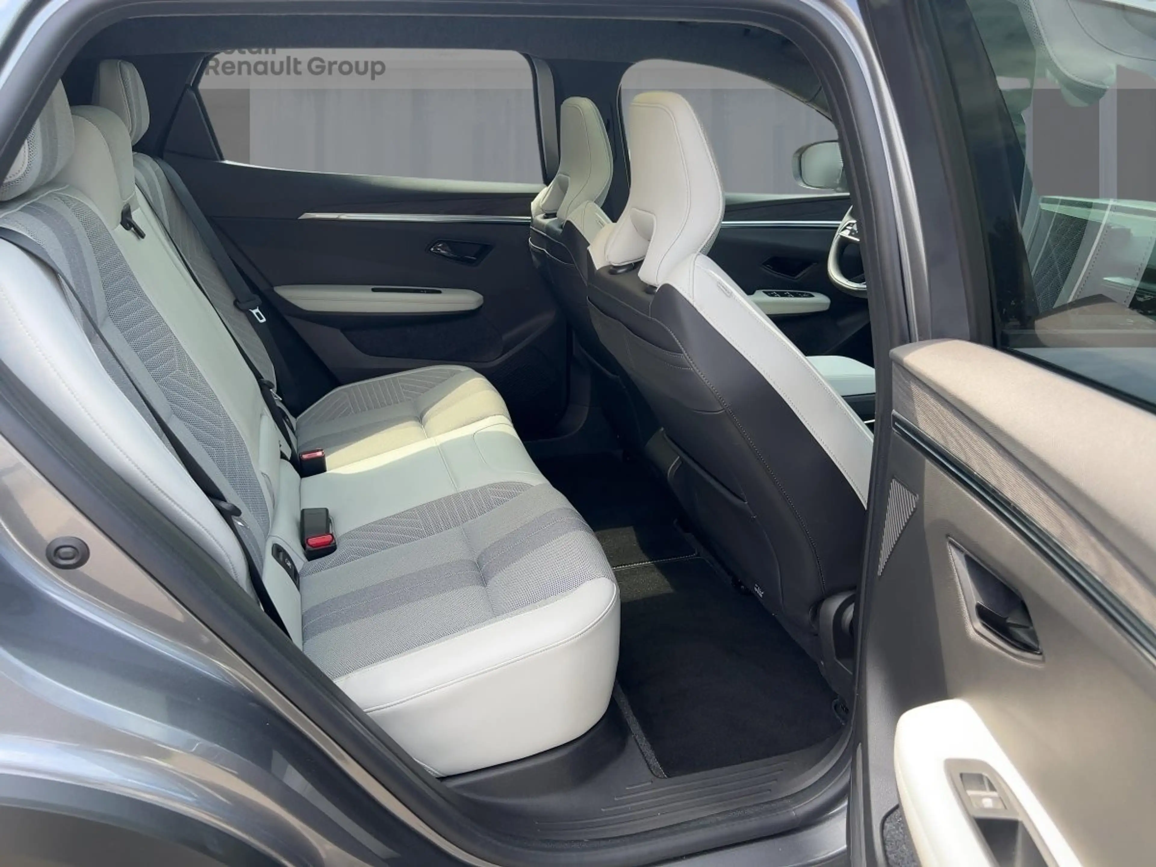 Renault Scenic E-Tech Electric EV87 220HP Iconic — photo 9