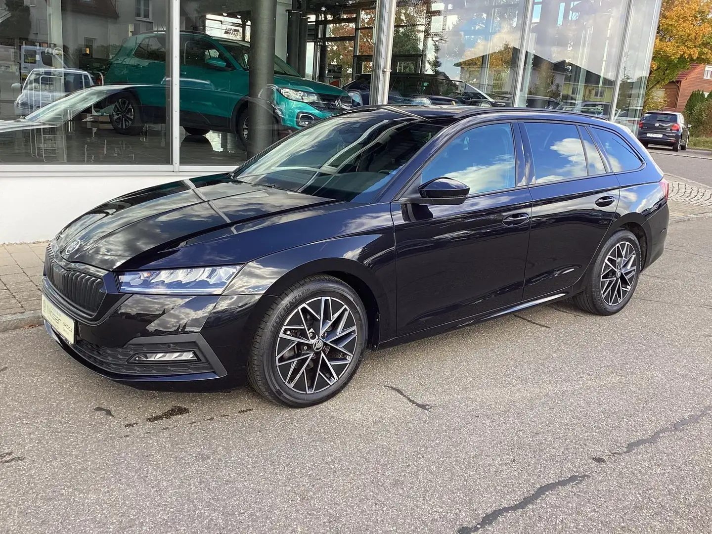 Skoda Octavia Combi 2.0 TDI DSG Style/17"/PDC/GRA/SHZ Schwarz - 1