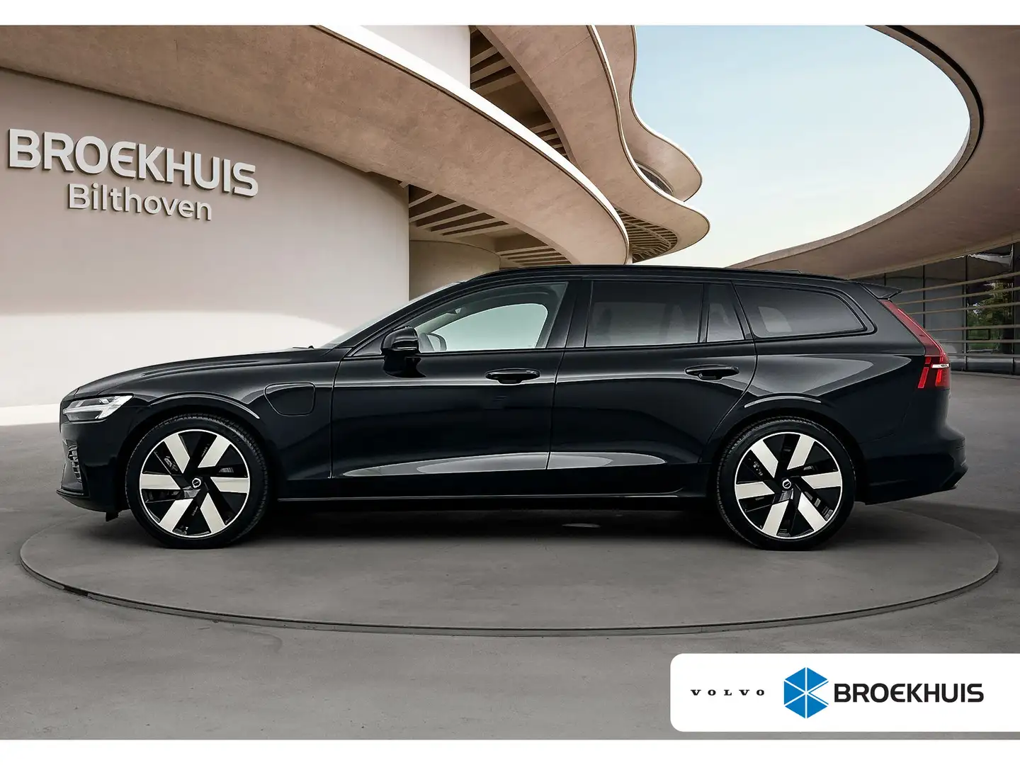Volvo V60 T6 Plug-in hybrid 350PK AWD Plus Dark | Blis | Key Zwart - 1