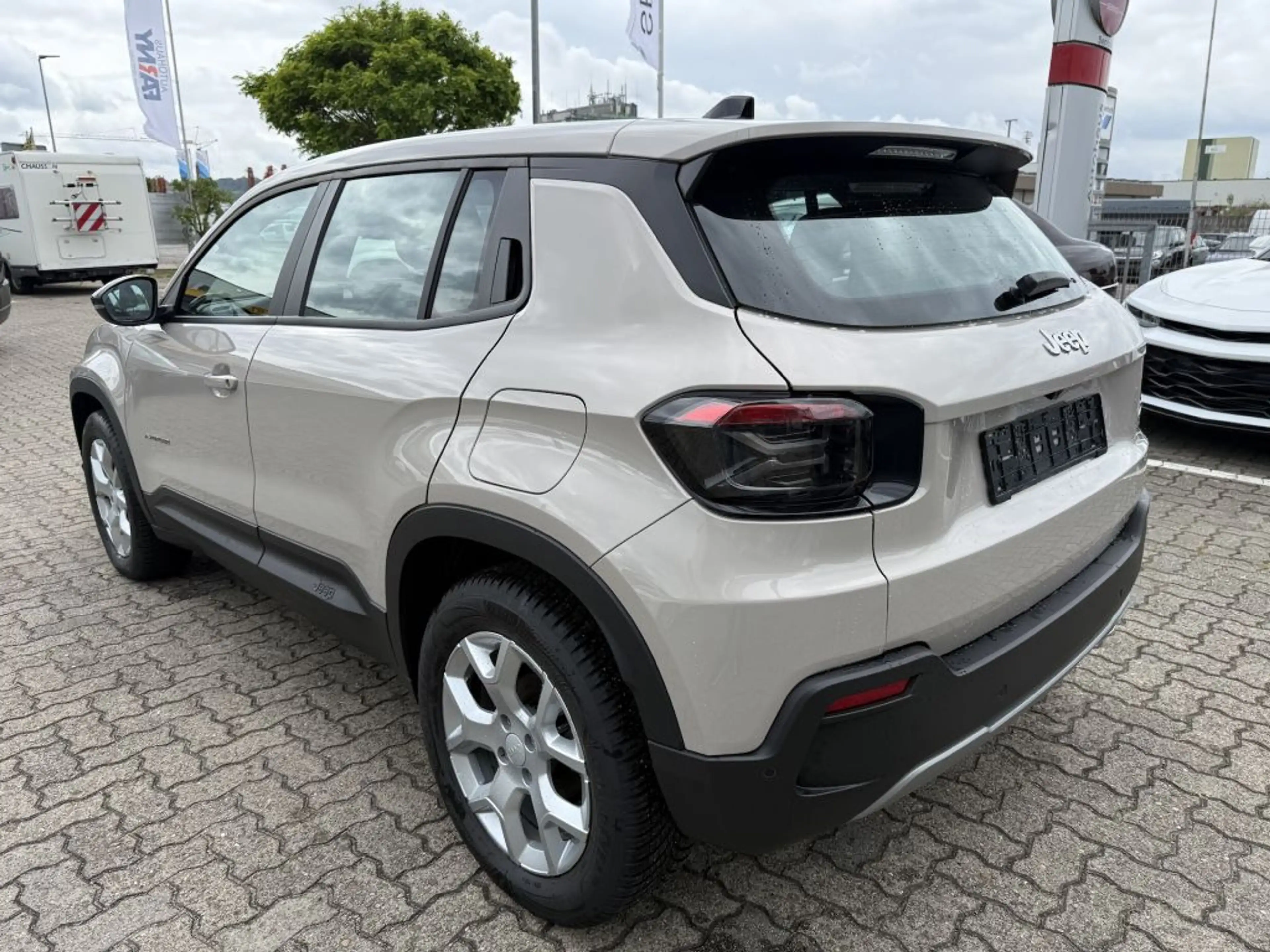 Jeep Avenger 1.2 GSE T3 Turbo-Benzin GDI Altitude — photo 7
