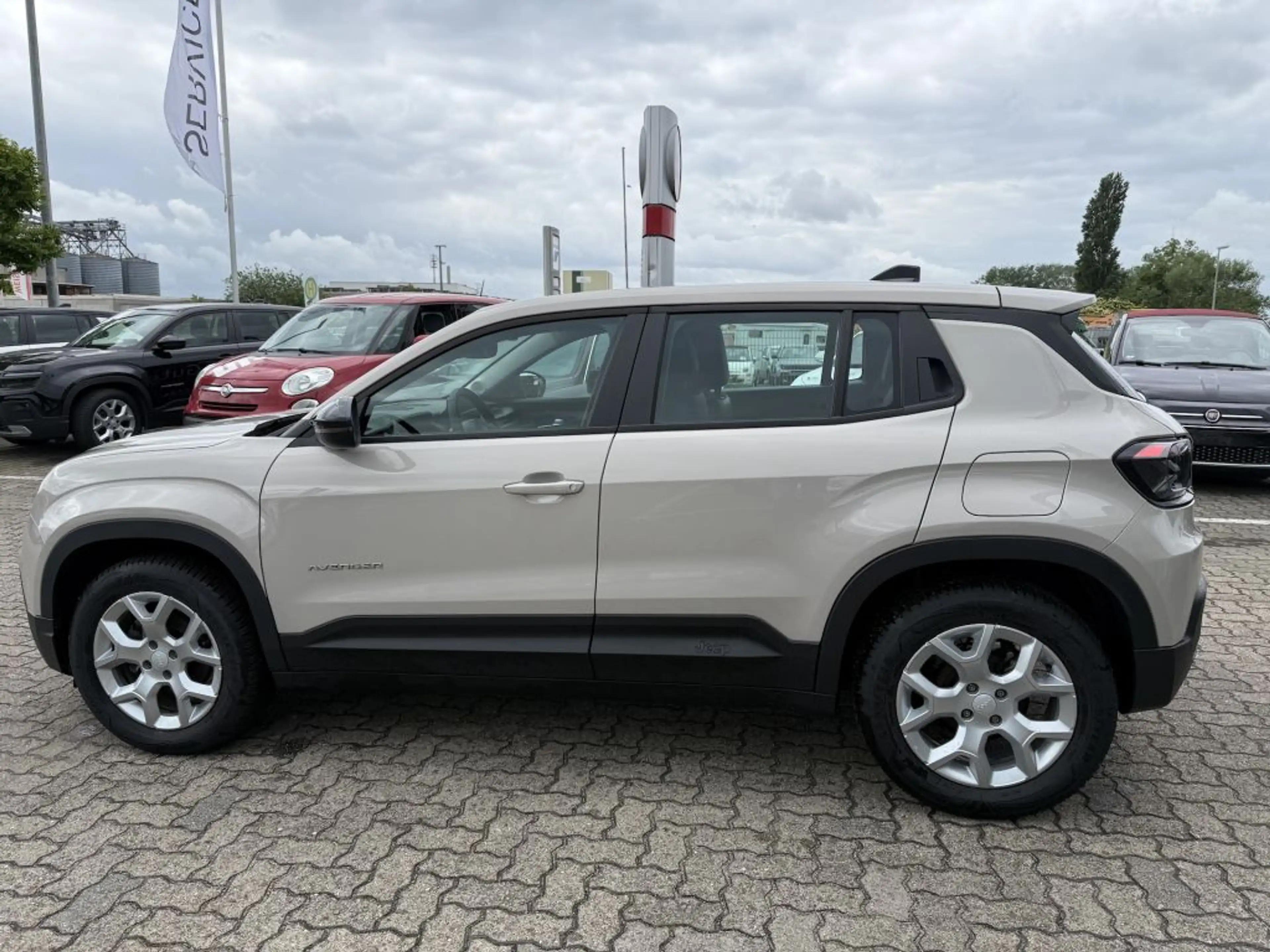 Jeep Avenger 1.2 GSE T3 Turbo-Benzin GDI Altitude — photo 8