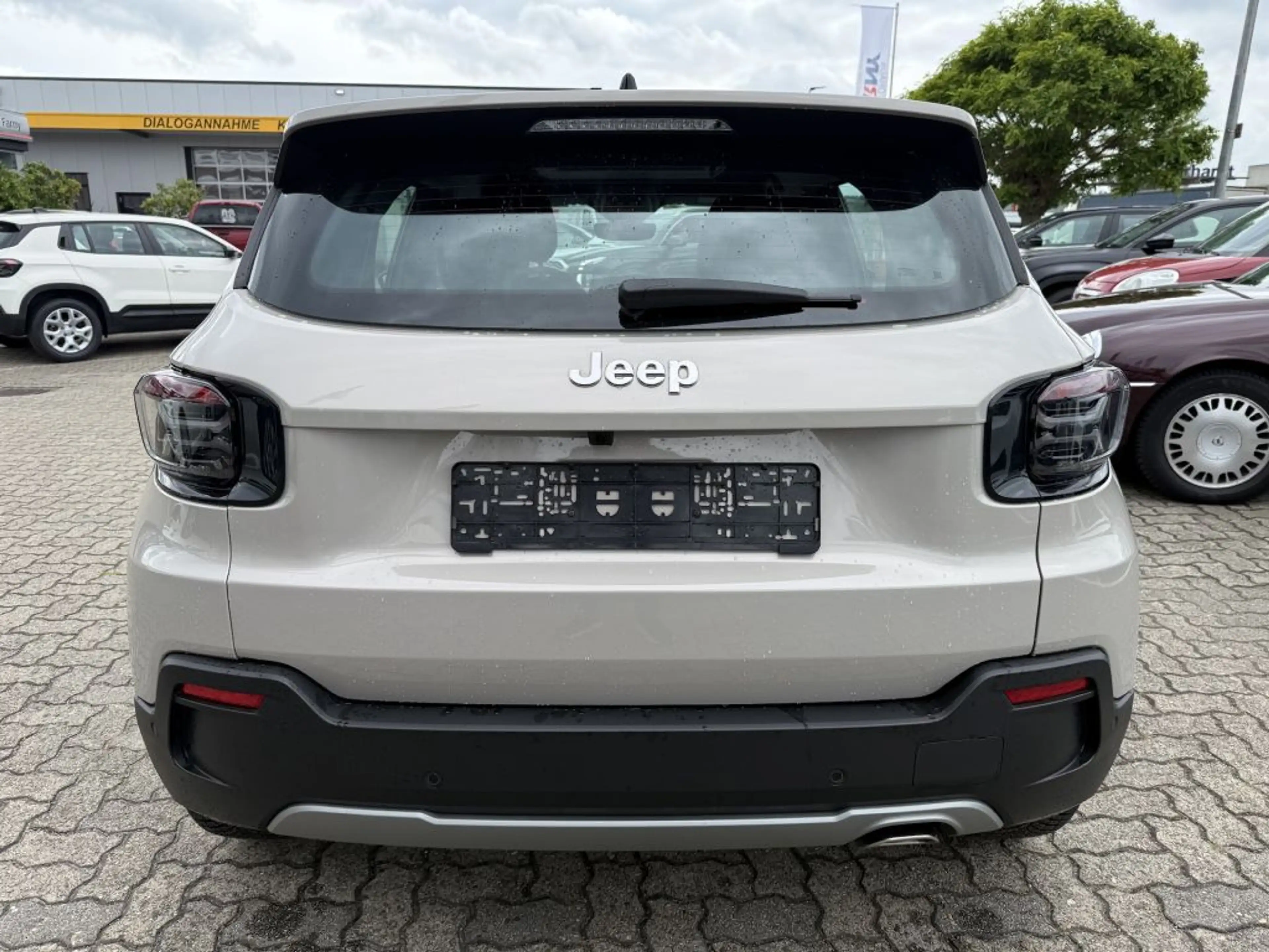 Jeep Avenger 1.2 GSE T3 Turbo-Benzin GDI Altitude — photo 6
