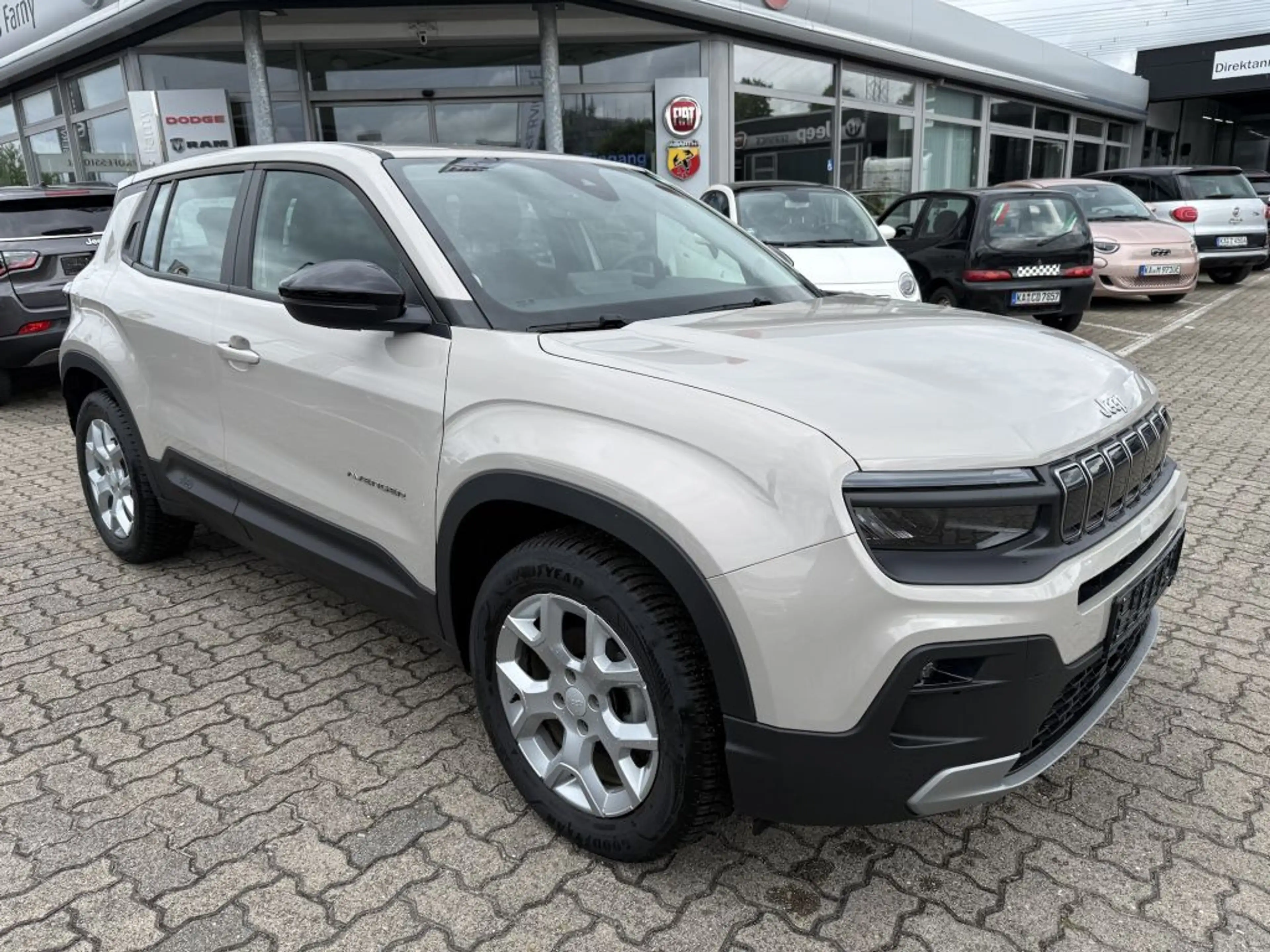 Jeep Avenger 1.2 GSE T3 Turbo-Benzin GDI Altitude — photo 3
