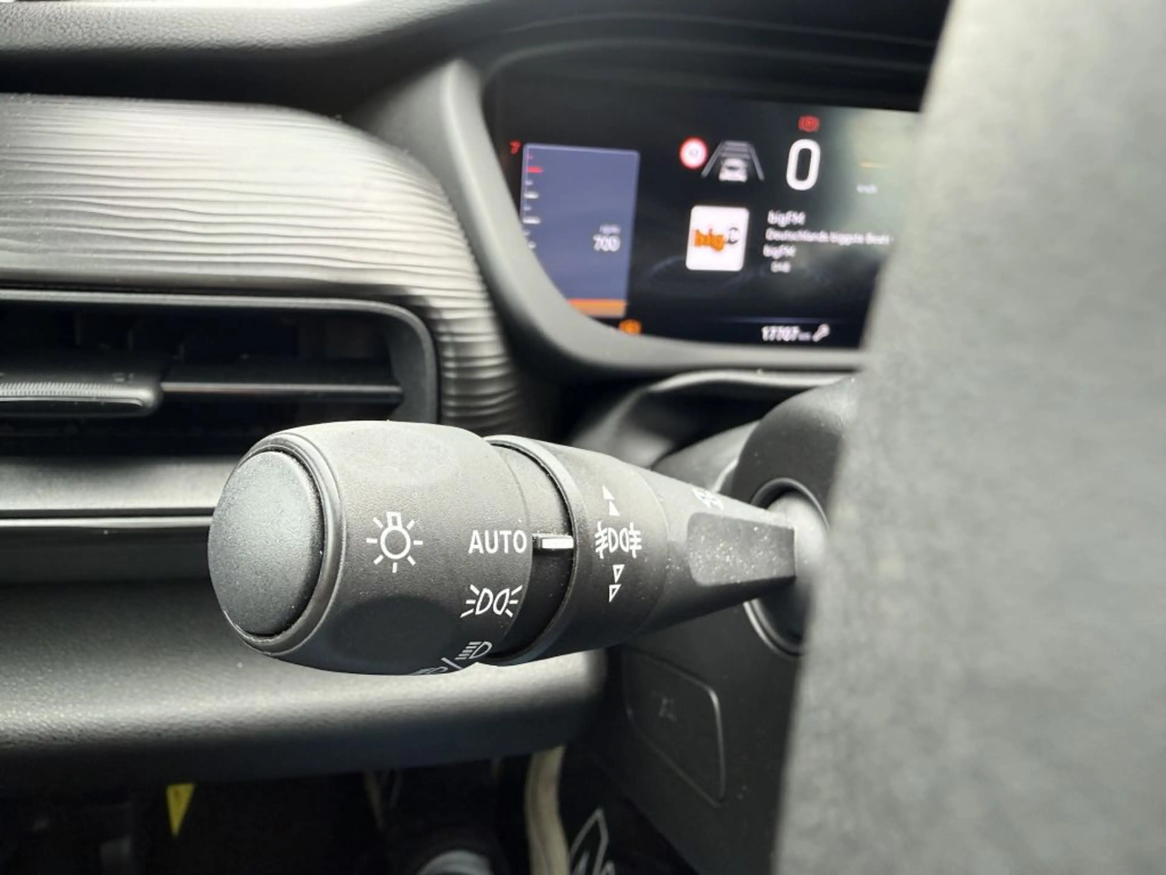Jeep Avenger 1.2 GSE T3 Turbo-Benzin GDI Altitude — photo 21
