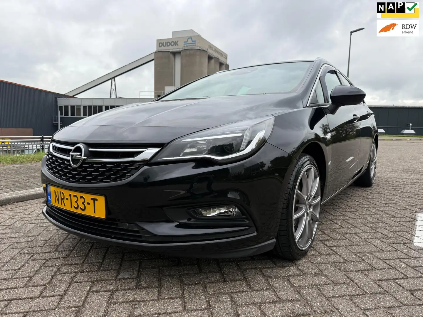 Opel Astra Sports Tourer 1.0 Business+ Noir - 1