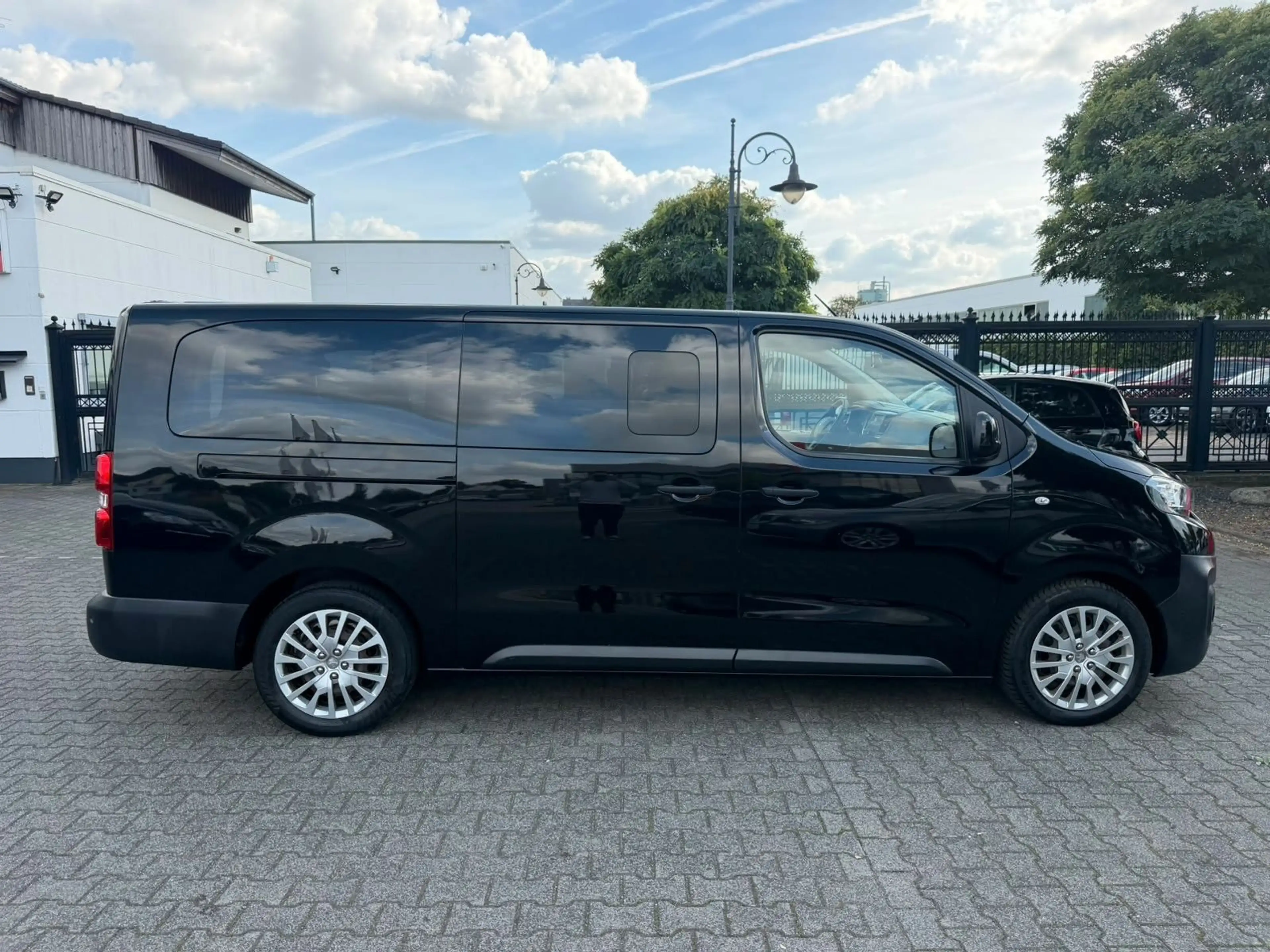 Peugeot Traveller Expert Kombi Traveller L3 — photo 7