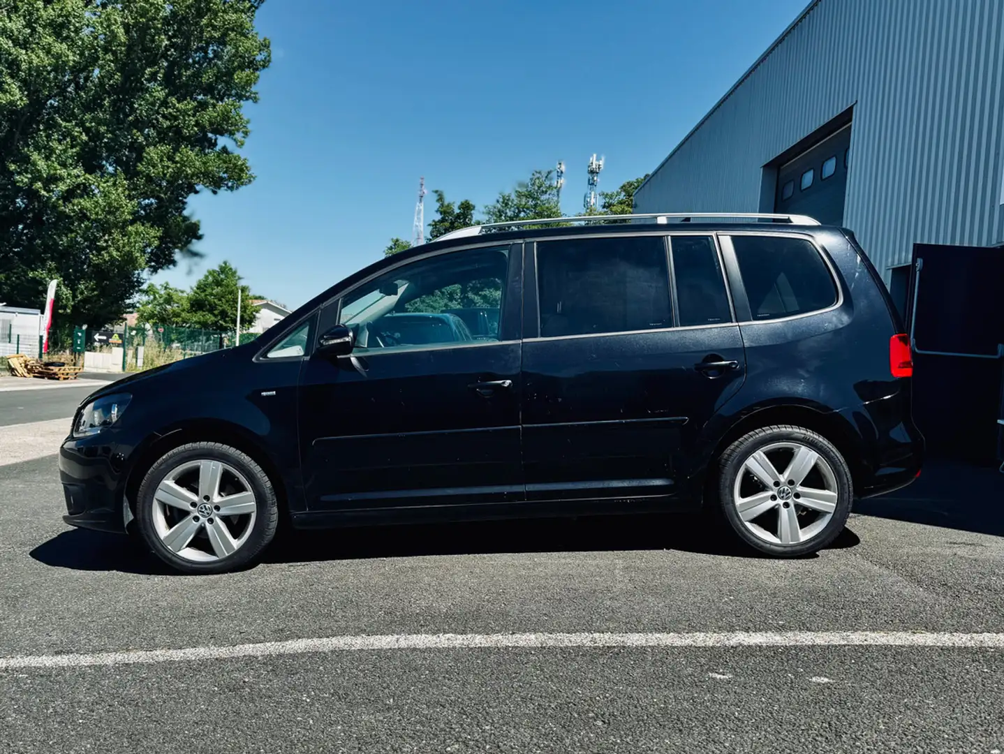 Volkswagen Touran 1.6 TDI 7 PLACES BOITE AUTO DSG FINITION CUP GARAN Noir - 2