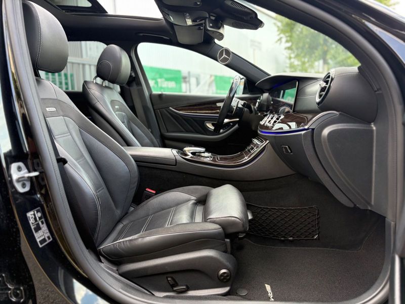 Mercedes-Benz E 53 AMG 4Matic+ Night Paket Panorama*AHK* — photo 10