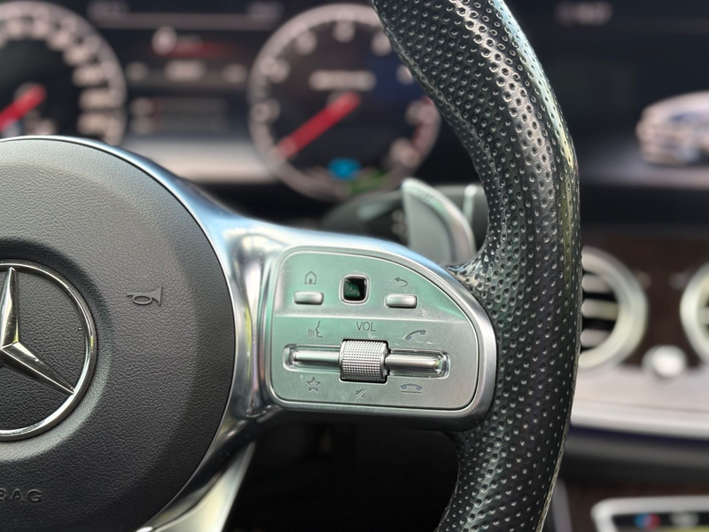 Mercedes-Benz E 53 AMG 4Matic+ Night Paket Panorama*AHK* — photo 13