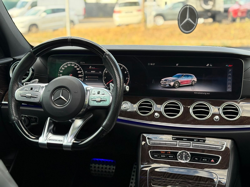 Mercedes-Benz E 53 AMG 4Matic+ Night Paket Panorama*AHK* — photo 11