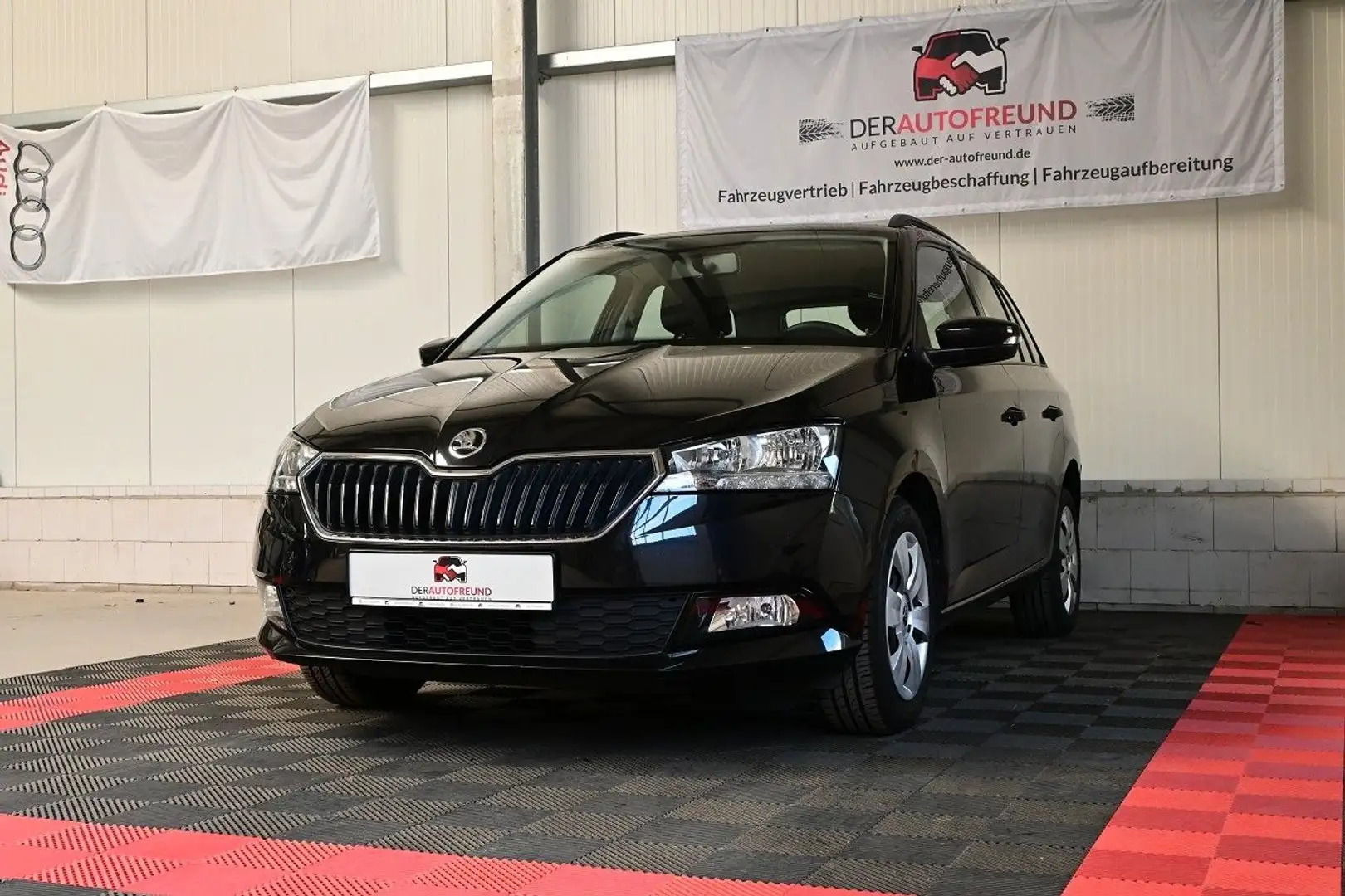 Skoda Fabia Combi Active Schwarz - 2