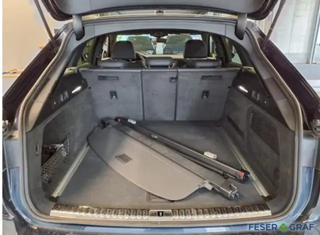 Audi A6 view 8
