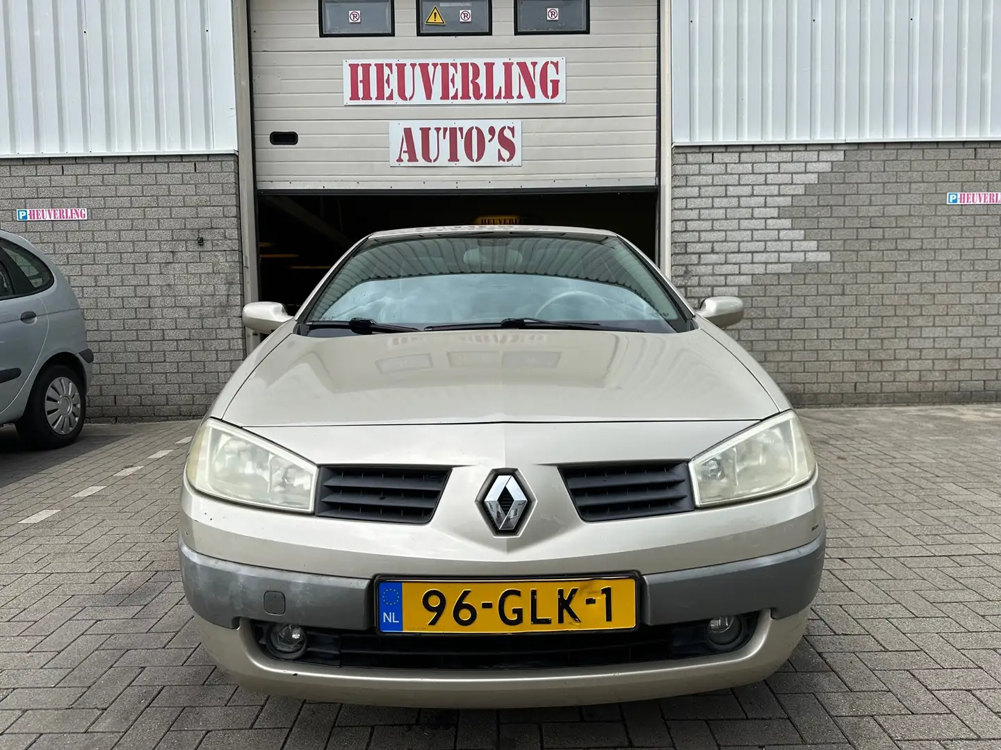 Renault Megane Coupé-Cabriolet 1.6-16V Authentique Comfort | Clim Beige - 2