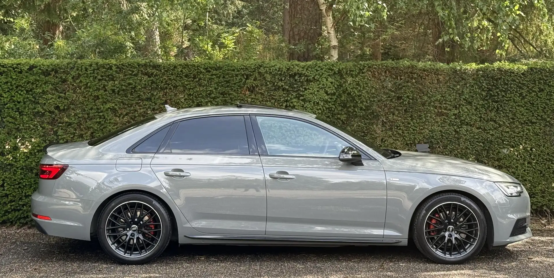 Audi A4 1.4 TFSI S-Line black ed AUT LEDER NAVI QUANTUMGRA Gris - 2