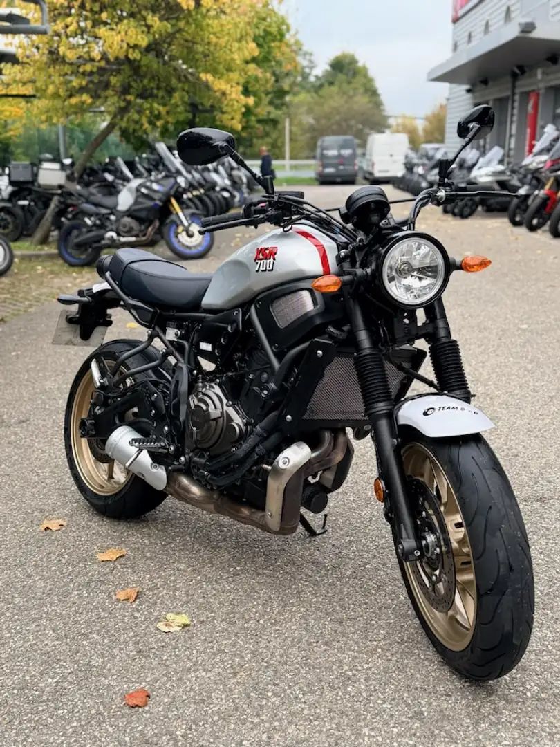 Yamaha XSR 700 Noir - 1