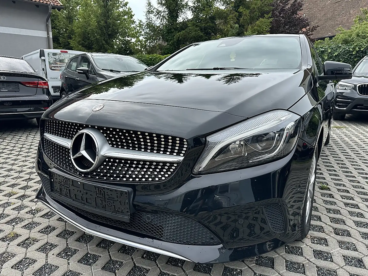 Mercedes-Benz A 180 d Aut. Schwarz - 1