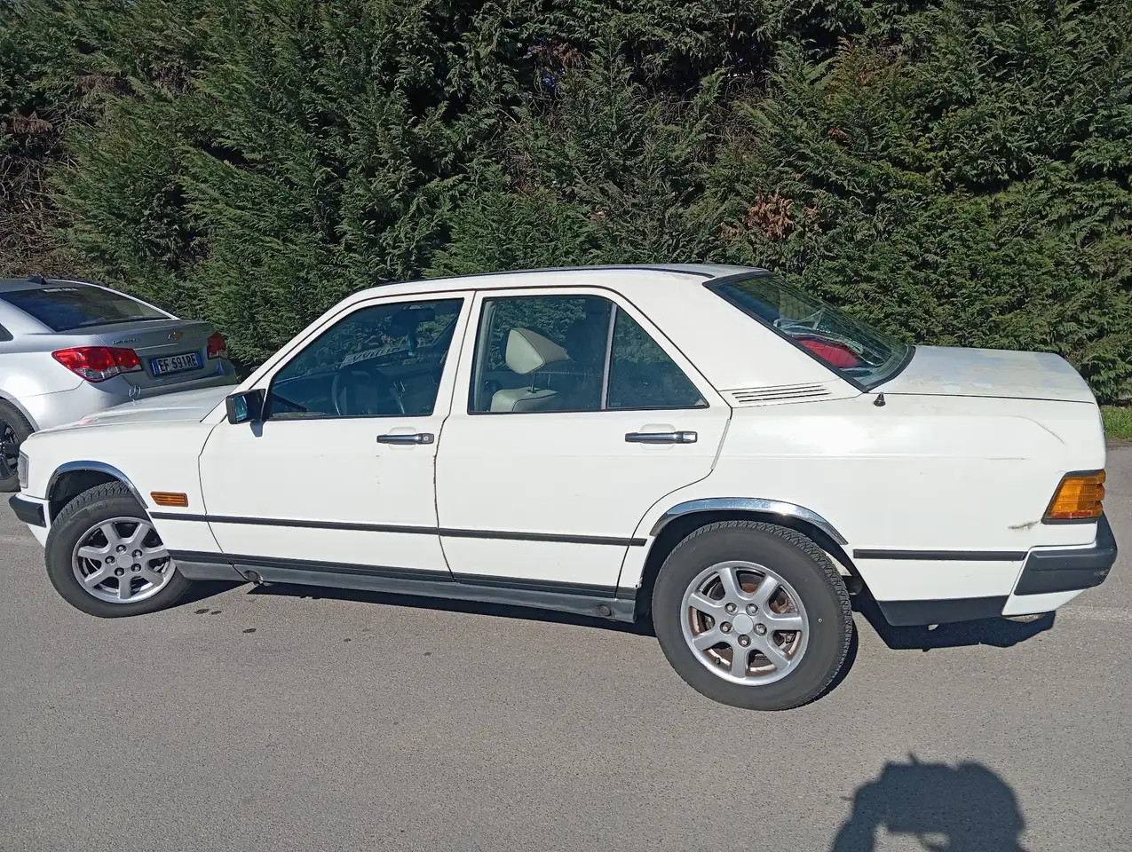 Mercedes-Benz 190 2.0 E 122cv, foto 2